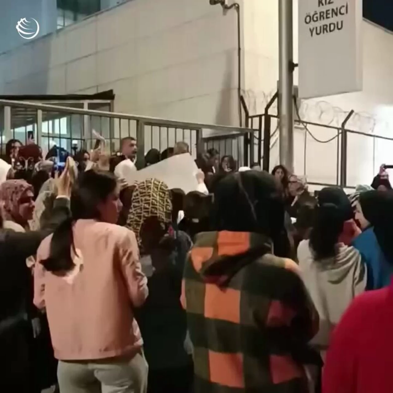 Öğrenci Protestosunun Ardından Şüpheli Yakalandı.