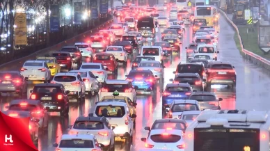 Yeni haftanın ilk iş gününde İstanbul'da trafik kilit!