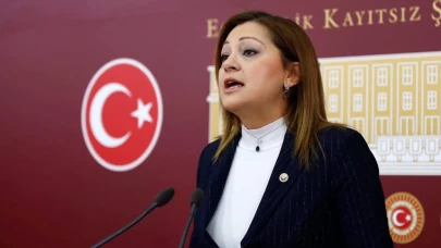 CHP'li Belediye Başkanı Burcu Köksal, Canlı Yayında Atatürk İlkelerini Yanlış Sıraladı!