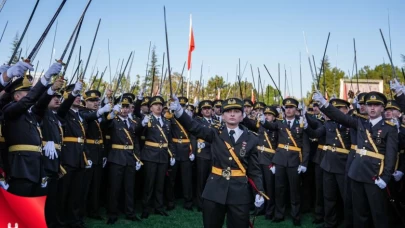 Bahçeli’den Teğmenlerin İhraç Kararı Hakkında Açıklama: Saygı Duyuyoruz