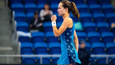 "Zeynep Sönmez, Merida Açık Turnuvasında İlk WTA Şampiyonluğunu Kazandı!"