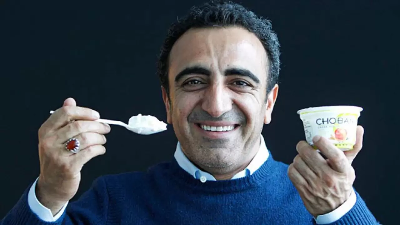 Hamdi Ulukaya Kimdir? Chobani Hikayesi Nasıl Başladı? | Supstranger |  Yurtdışı Bilgi Paylaşım Platformu