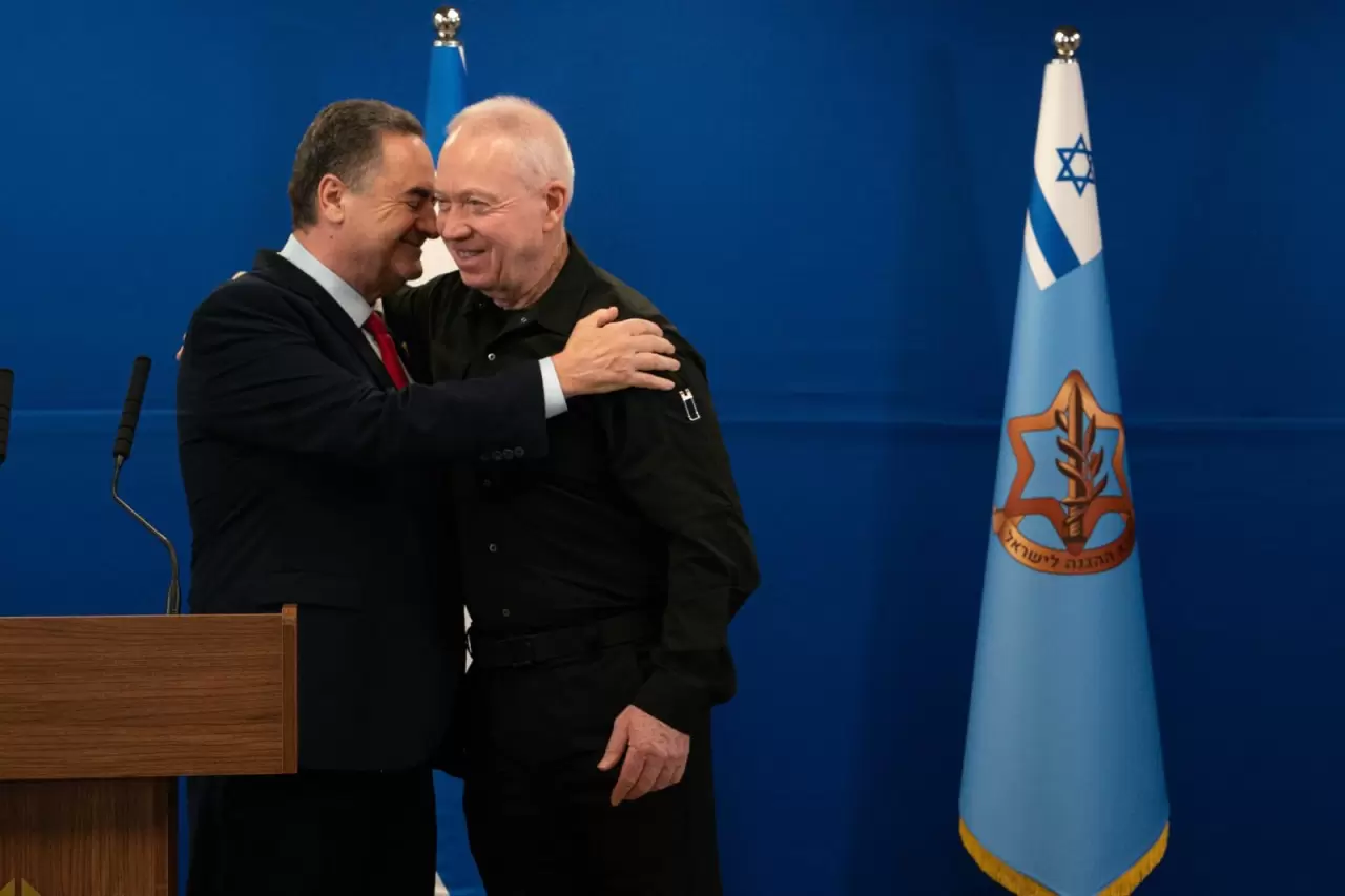 Ministry of Defense on X: "Israel MOD Leadership Change Ceremony Israel Defense Minister Israel Katz assumed his role today in a ceremony held at the IMOD headquarters. Minister Katz was received by the IDF Chief of General Staff, Lt. Gen. Herzi Halevi, and the DG of the IMOD, Maj. Gen. (Res.) Eyal Zamir. https://t.co/7bgJugKSdi" / X