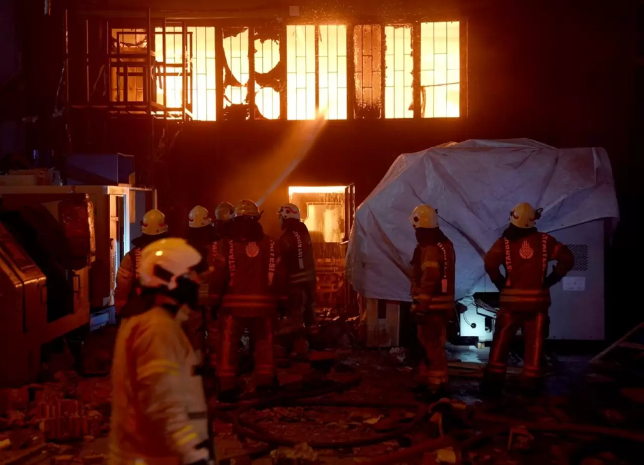 Beylikdüzü'nde fabrika yangını - 3