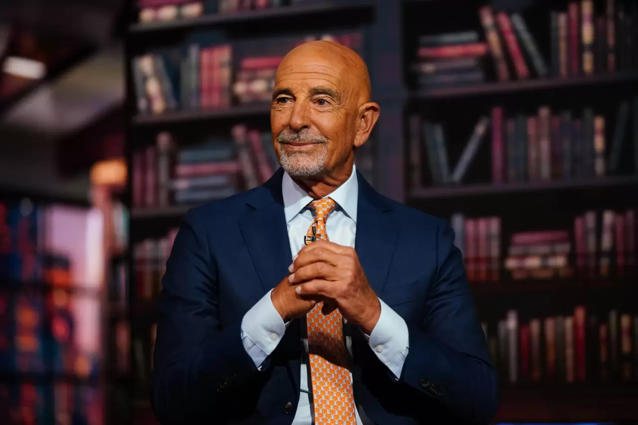 Donald Trump Names Tom Barrack as US Ambassador to Turkey - Bloomberg