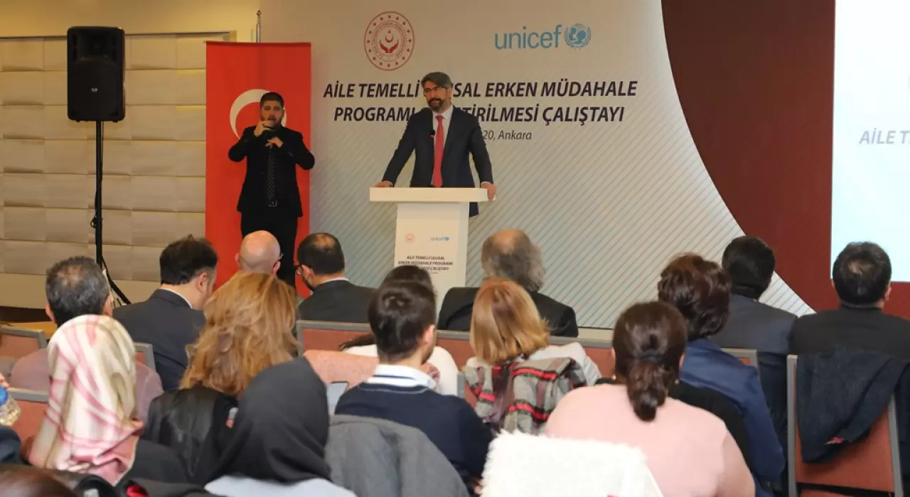 Aile Temelli Ulusal Erken Mudahale Programi Gelistirilmesi Calistayi  Ankara'da Basladi | Engelli ve Yaşlı Hizmetleri Genel Müdürlüğü | Aile  Temelli Ulusal Erken Müdahale Programı Geliştirilmesi Çalıştayı Ankara'da  Başladı