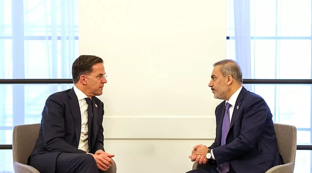 Dışişleri Bakanı Hakan Fidan, Hollanda Başbakanı Mark Rutte ile görüştü -  Turkinfo